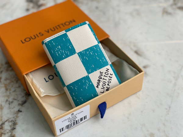 l0*is V*t0n pocket organizer