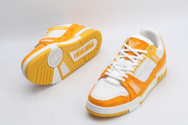 l0*is V*t0n trainer sneaker