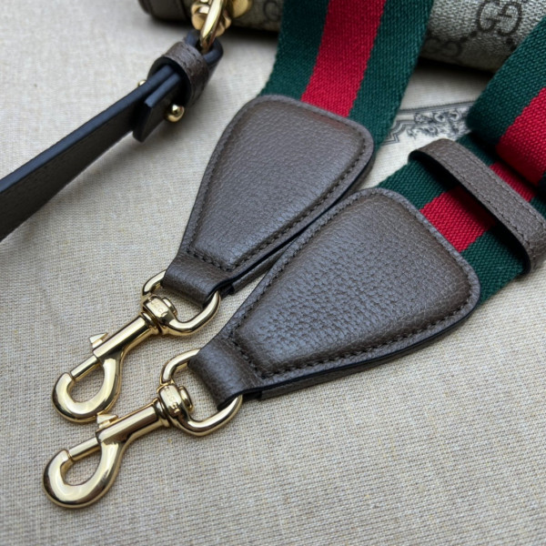 G*u*i blondie medium shoulder bag