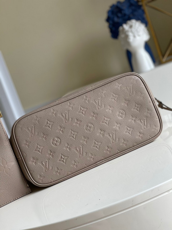 l0*is V*t0n neverfull mm