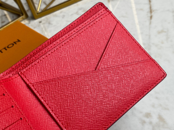 l0*is V*t0n multiple wallet