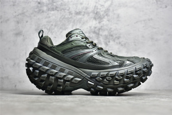 Ba*len*cia*ga defender sneaker