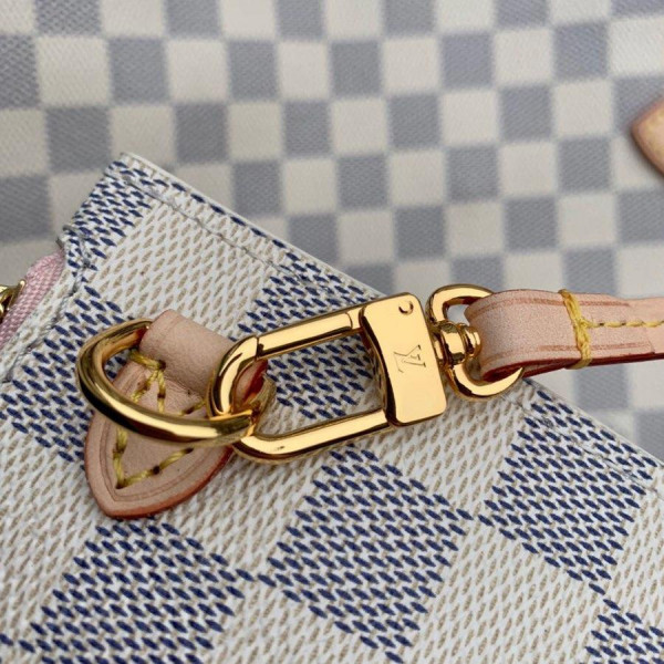 l0*is V*t0n neverfull mm