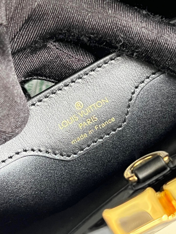 l0*is V*t0n capucines bb