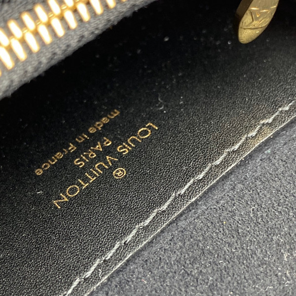 l0*is V*t0n bumbag dauphine bb