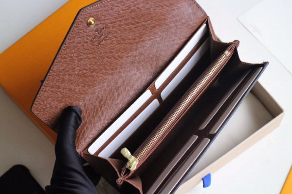 l0*is V*t0n sarah wallet