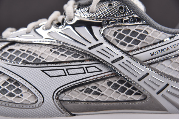 bo*te*ga Ve*ne*ta sneakers