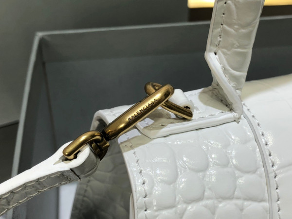 Ba*len*cia*ga hourglass