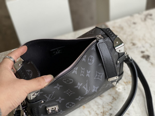 l0*is V*t0n side trunk mm