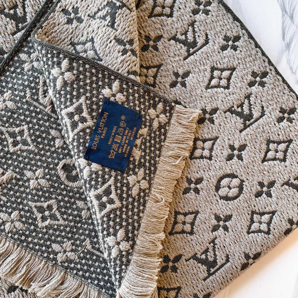 l0*is V*t0n monogram classic scarf