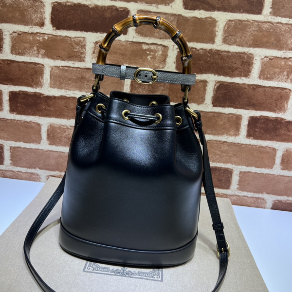 G*u*i diana small bucket bag