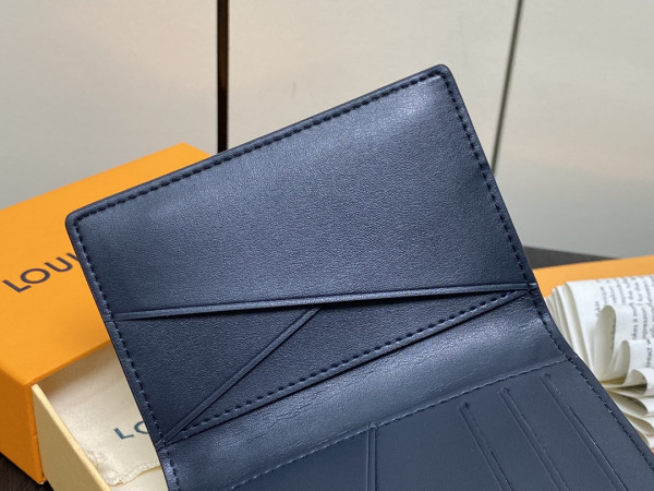 l0*is V*t0n pocket organizer-8*11.1*1 cm