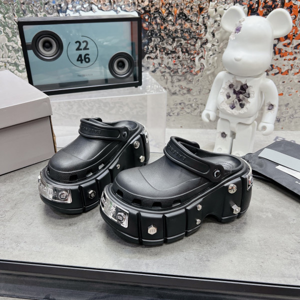 ba*len*cia*ga✖️Cr*0*s sandals