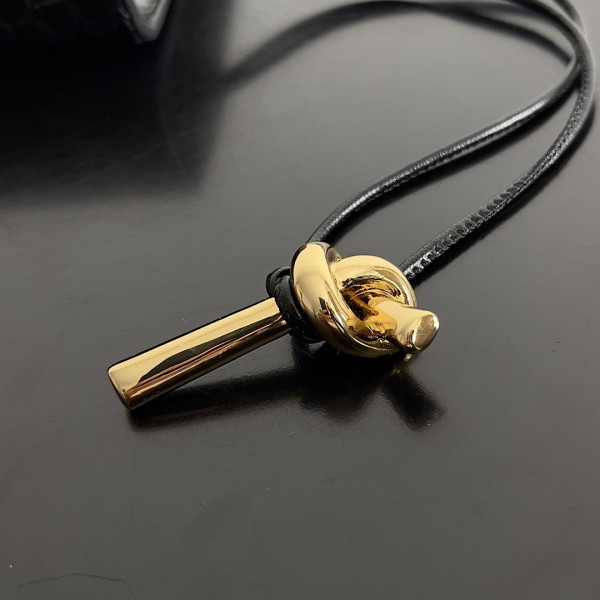 bo*te*ga Ve*ne*ta long clutch andiamo with handle-31*13*3cm