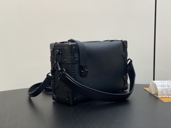 l0*is V*t0n side trunk pm-21*14*6cm