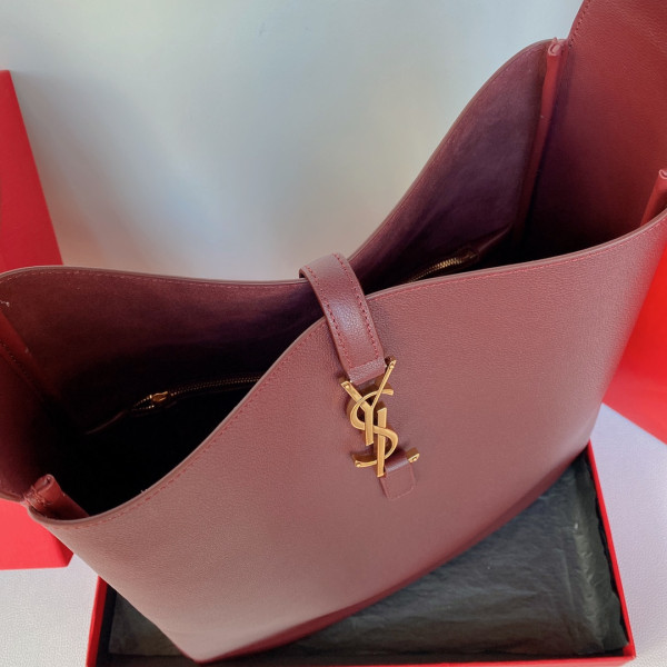 Y*L le 5 À 7 large soft hobo bag - 30x31x13cm