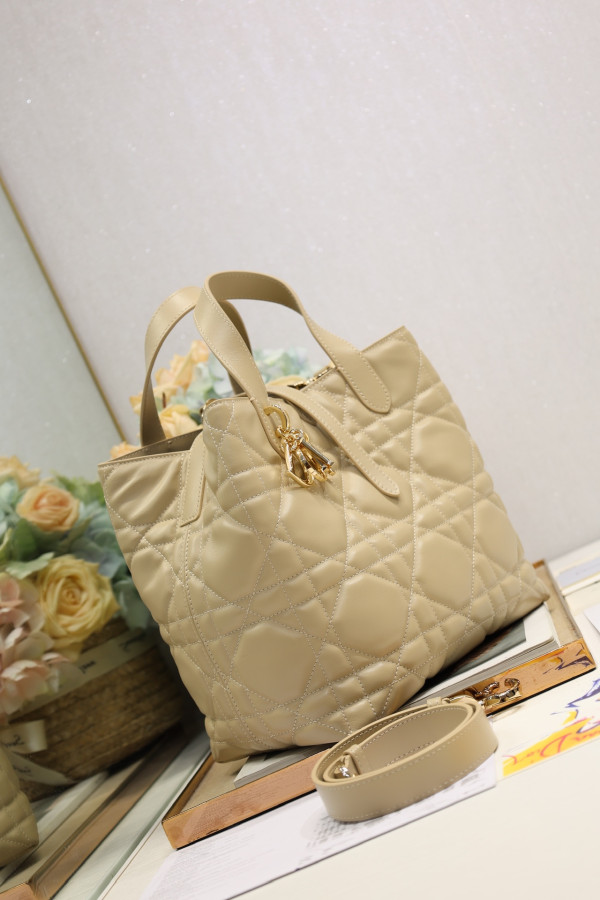 Medium Diro Toujours Vertical Tote Bag-23*24*16CM