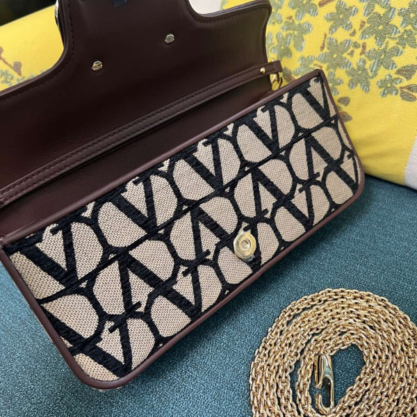 VALENTINO LOCÒ SHOULDER BAG