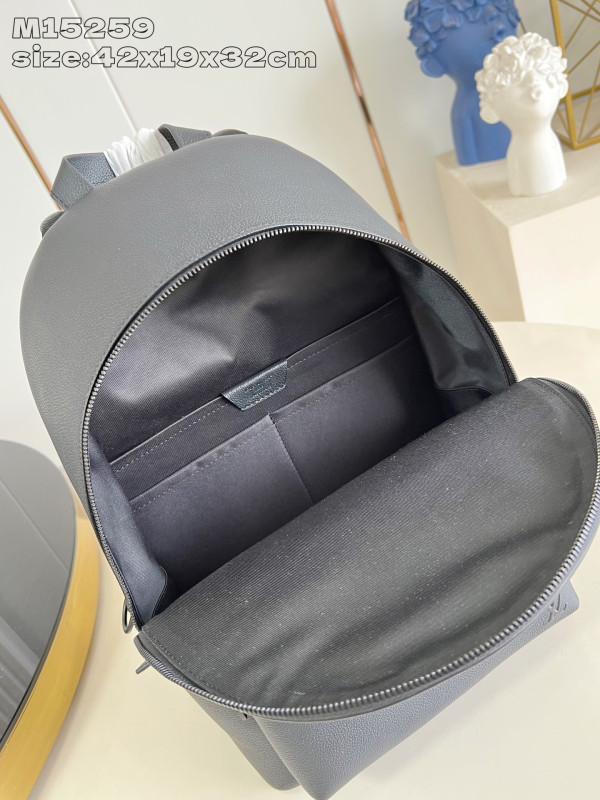 l0*is V*t0n discovery work - 42*19*32cm