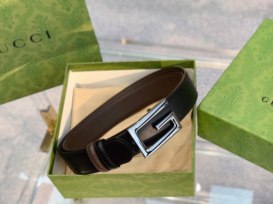 G*u*i reversible belt with square g buckle