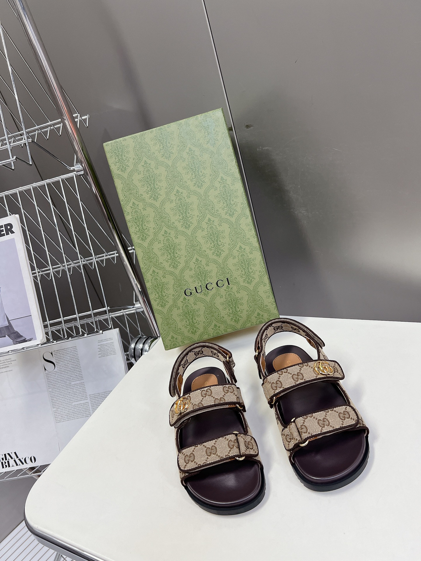 G*u*i women's sandal with double g