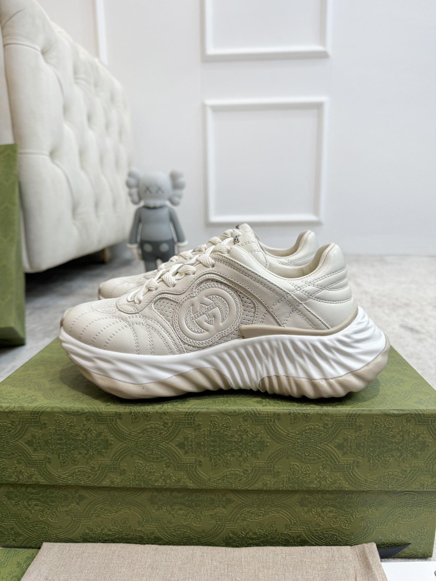 G*u*i ripple sneaker