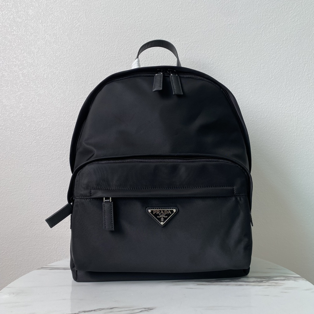 Pra*a backpack-29*40*17cm